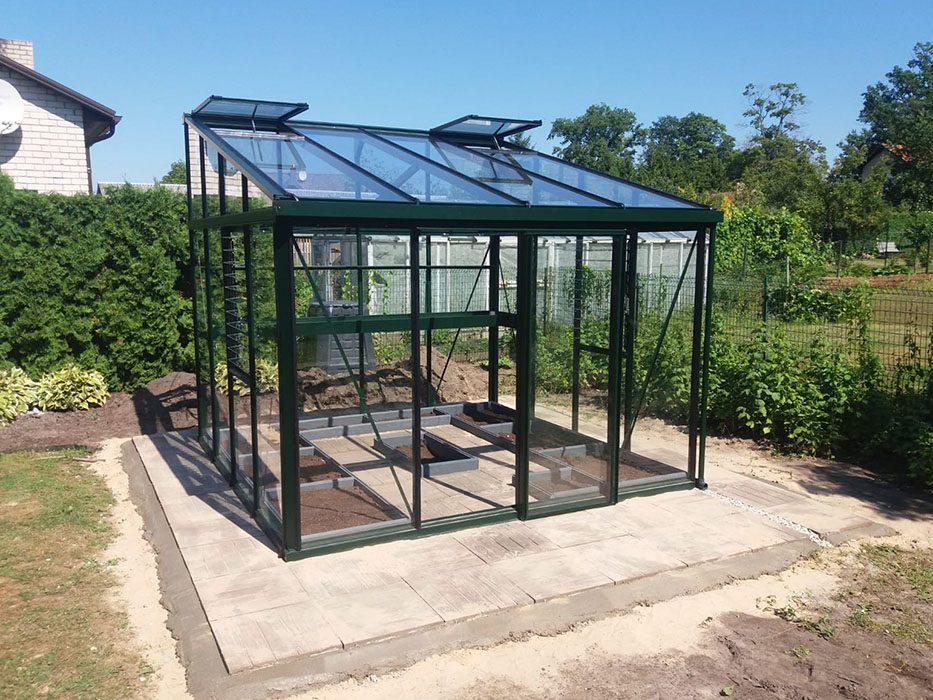Modern Greenhouse vi33