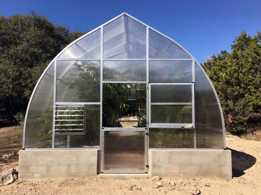 riga greenhouse 3/4 view