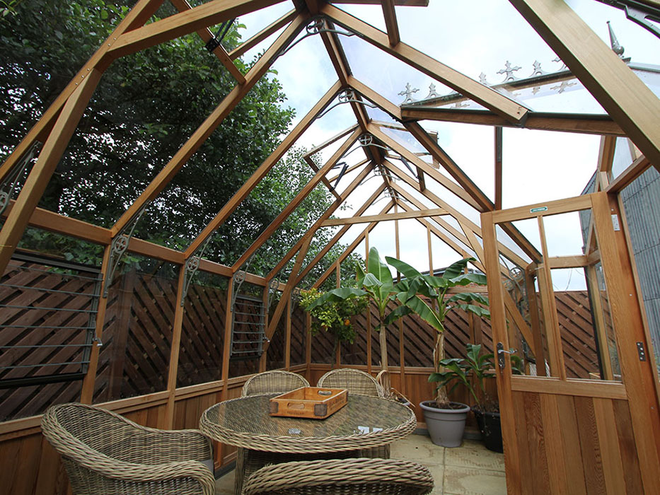 Cambridge cedar greenhouse by Alton