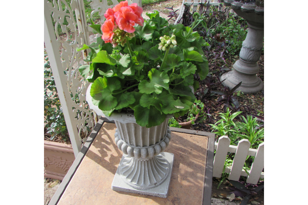 imperial urn planter