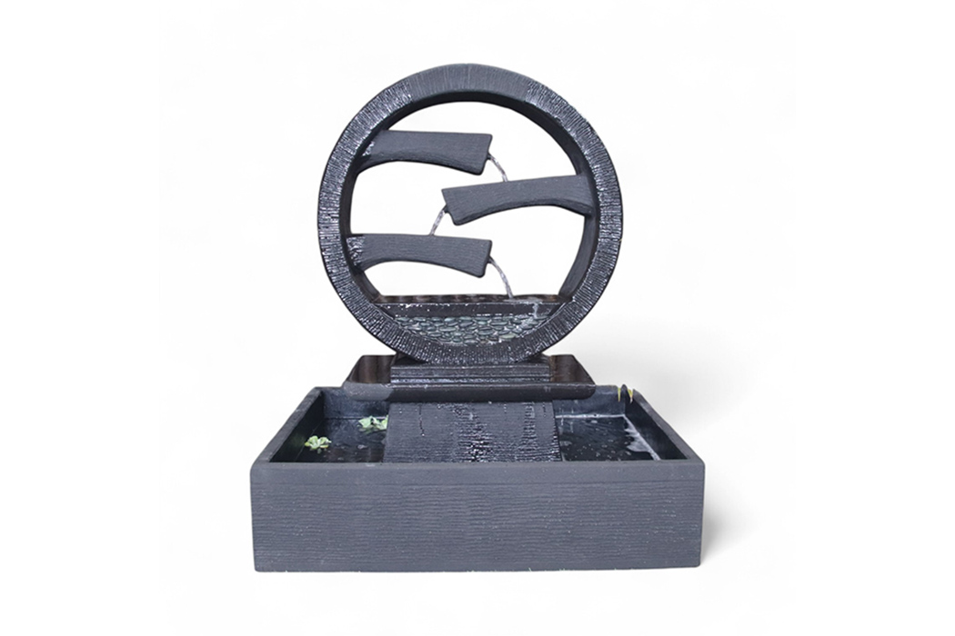 wagon wheel fountain